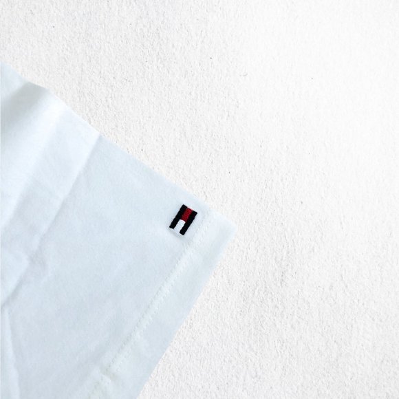 Tommy Hilfiger 78J3224 110 Tee T shirt NWT - Picture 7 of 8